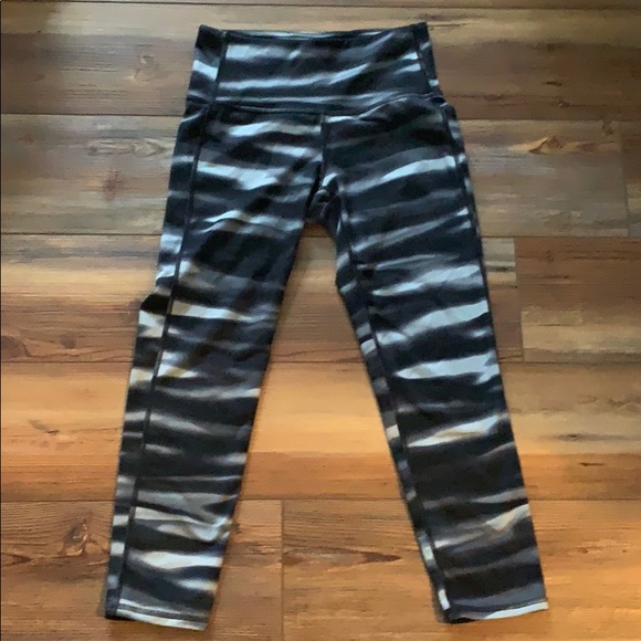 Athleta Pants - ATHLETA Capri Leggings!